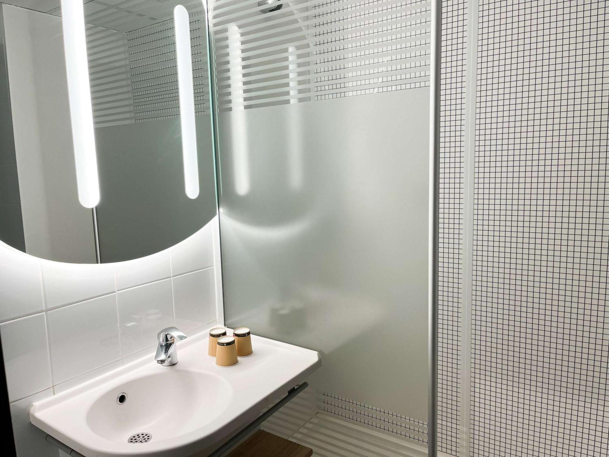 Ibis Budget Marseille Vieux Port Bagian luar foto