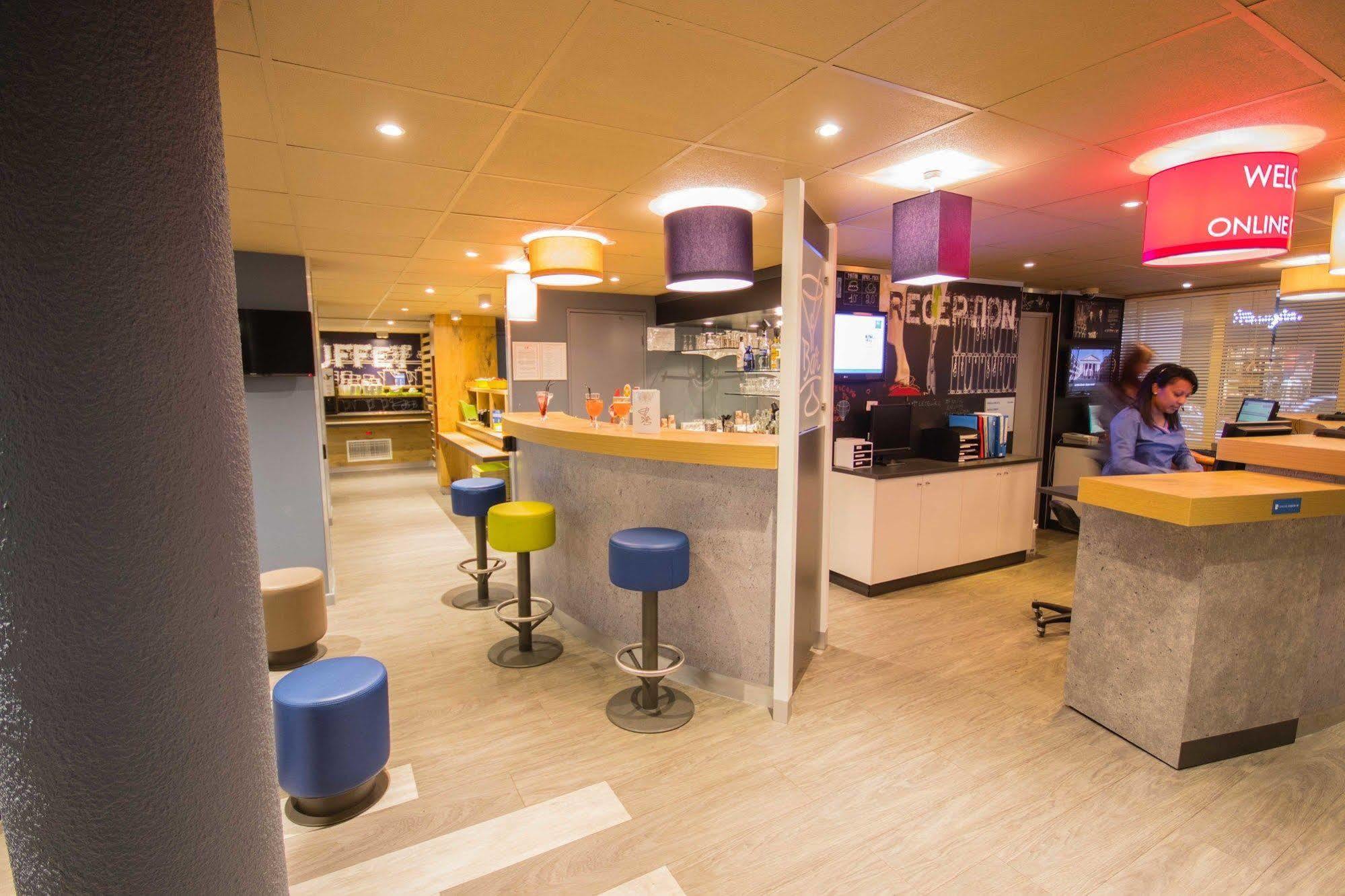 Ibis Budget Marseille Vieux Port Bagian luar foto